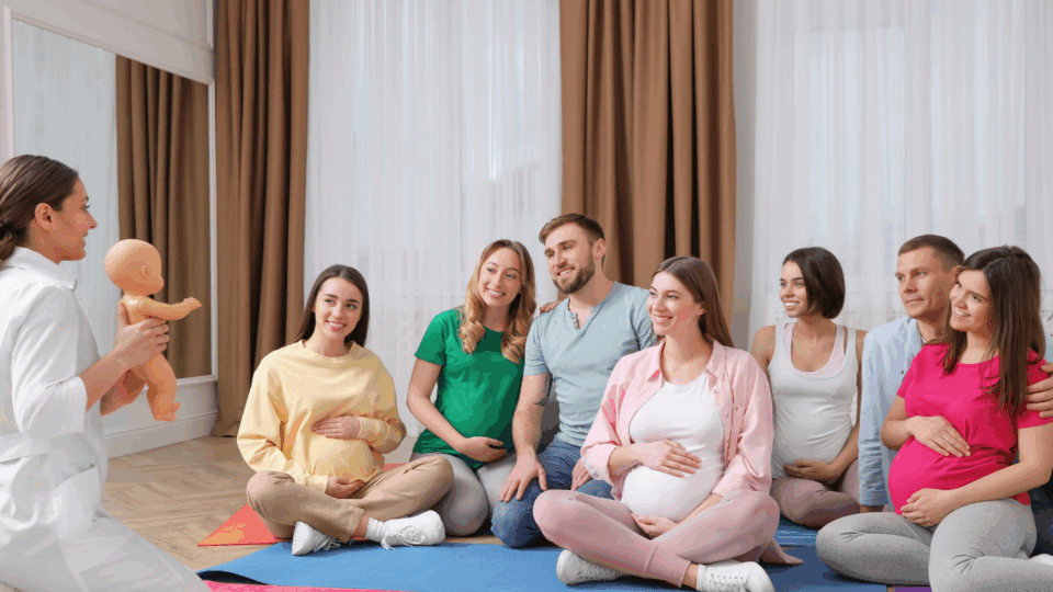 pregnant women and signigicant others attending prenatal classes